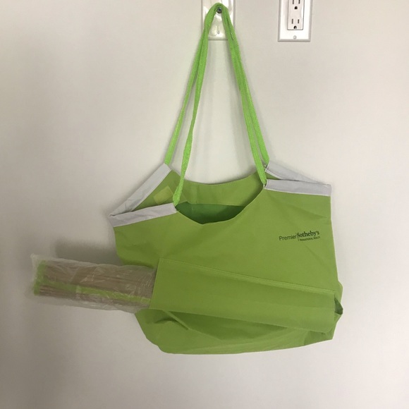beach bag with mat